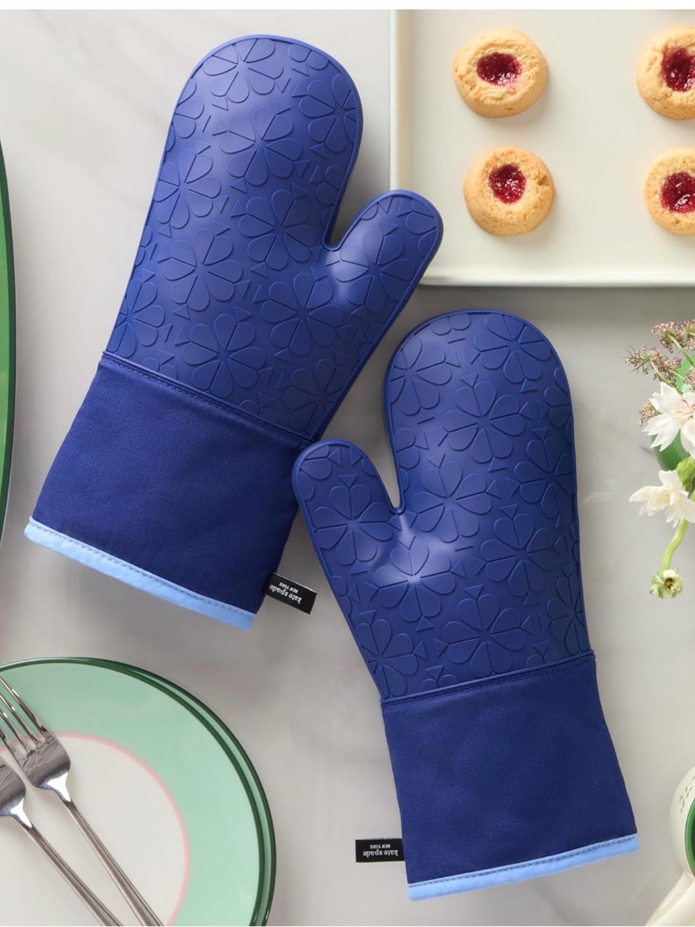 New Kate Spade New York Spade Flower Soft Silicone Oven Mitt 2-Pack Set